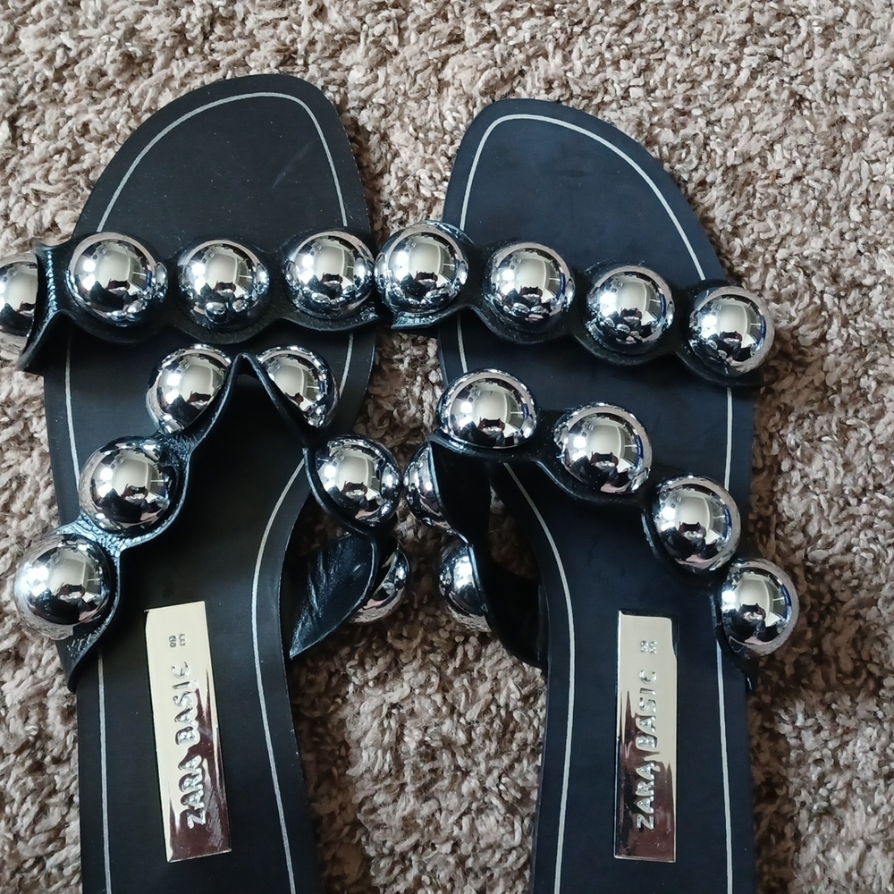 Sandals - Picture 2 of 7